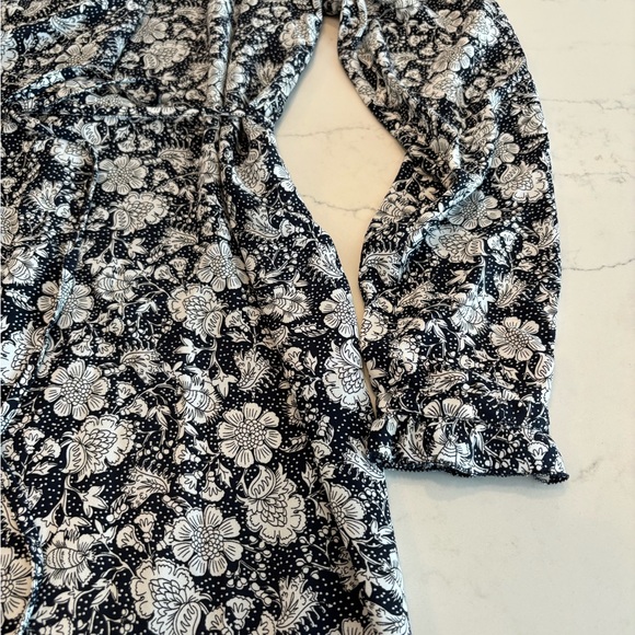 NWT LOFT Navy and White Floral Long Sleeve Dress - Picture 4 of 7